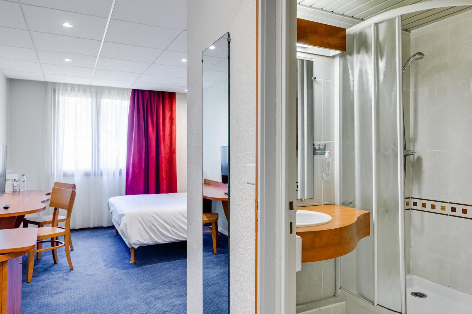 Brit Hotel Nantes Vigneux - L'Atlantel Bagian luar foto